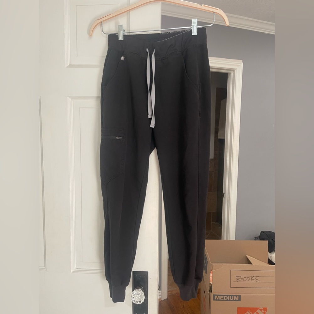 FIGS Scrub Pants